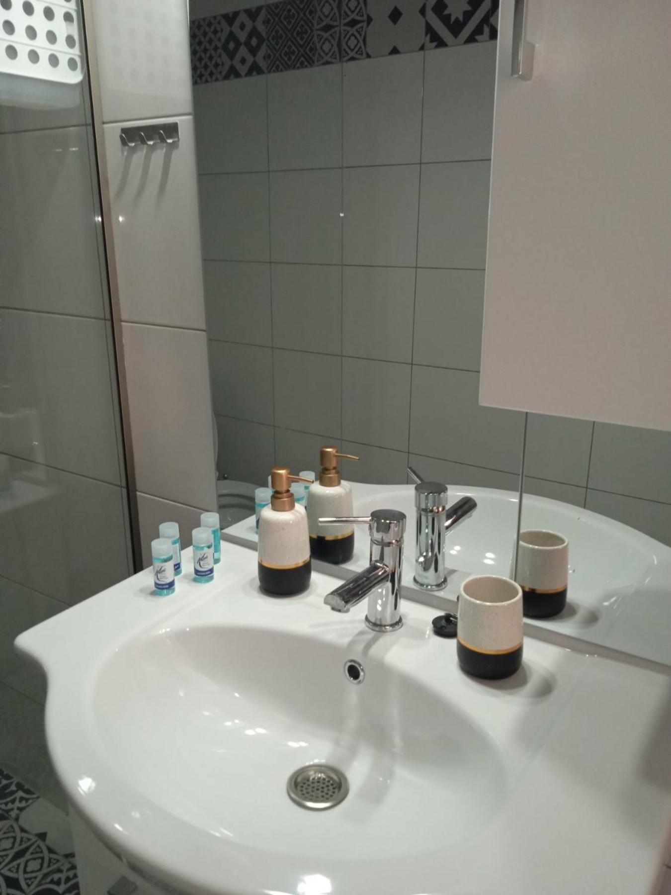 Teris123 Apartment Флорина Екстериор снимка